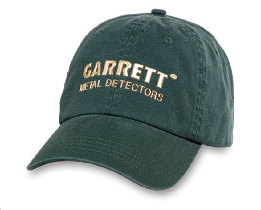 Garrett pet Green Gold